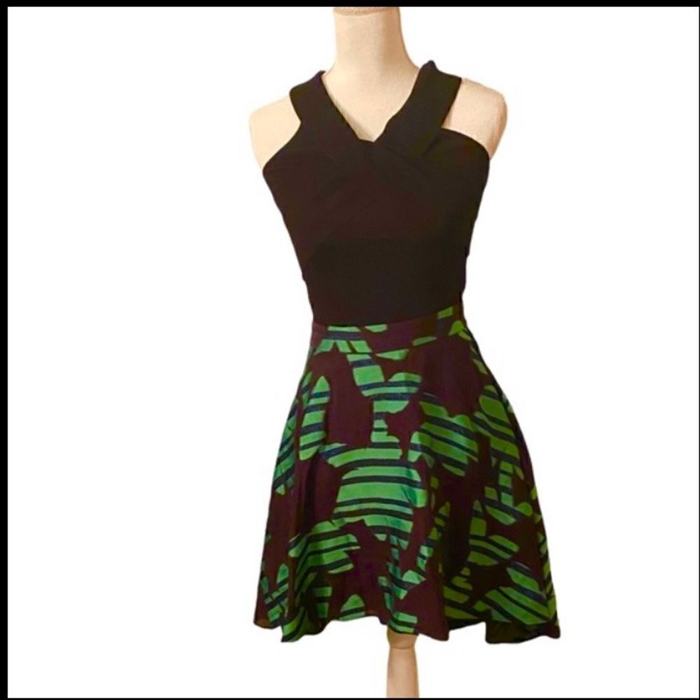 Bebe Beautiful High Low Sleevelessstretchy Top Green Black Dress Size Medium